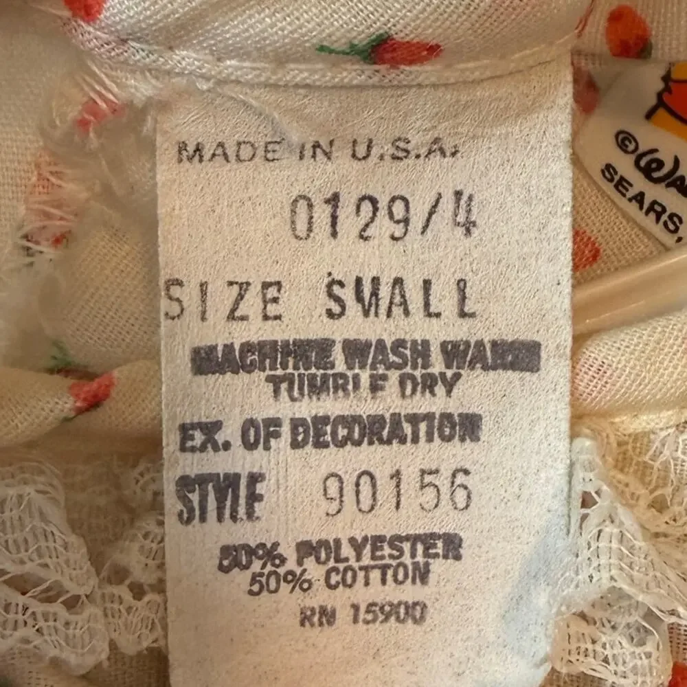 Vintage Winnie the Pooh Smocked Dress Strawberry White Small
